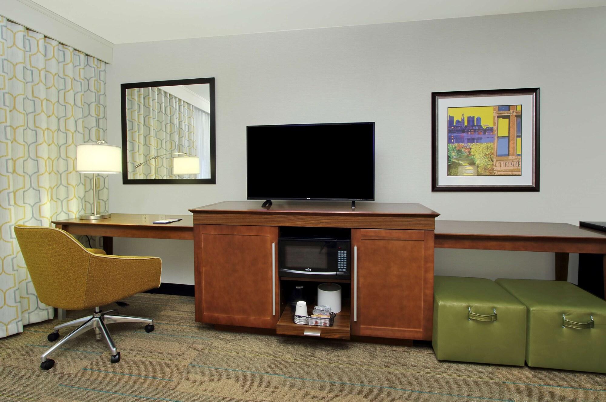 Hampton Inn & Suites Columbus היליארד מראה חיצוני תמונה