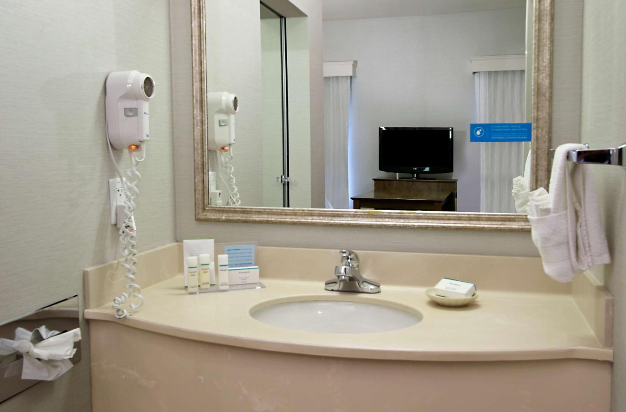 Hampton Inn & Suites Columbus היליארד מראה חיצוני תמונה